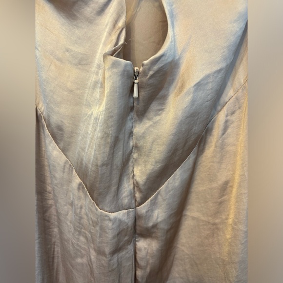 NWT Bardot Champagne Luxe Slip Dress Satin Silk Cross Back Strap Size 10/L - Picture 7 of 9
